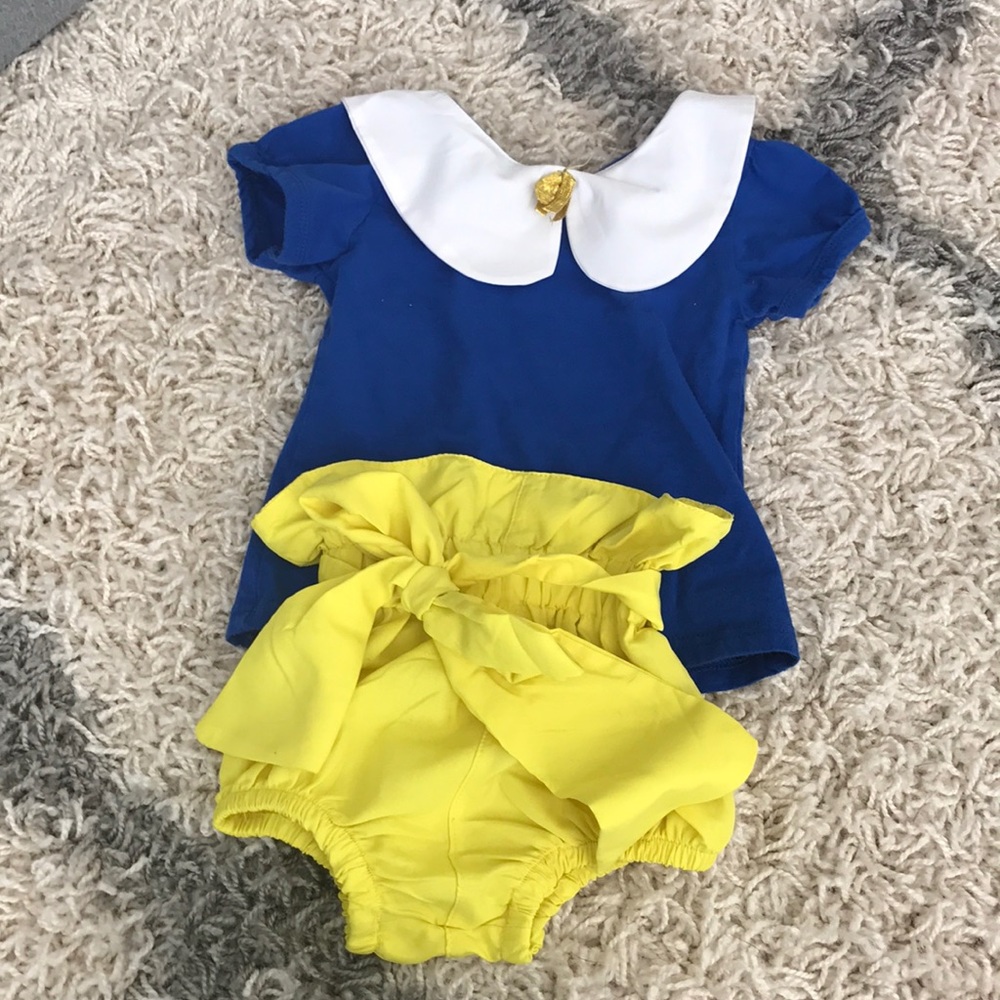 Disney Snow White outfit